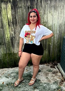 Stefany Diaz image 2 of 2