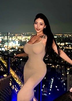 Stella Xu image 4 of 4