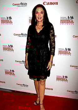 Stepfanie Kramer image 2 of 4