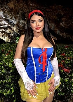 Stephanie Licas image 4 of 4