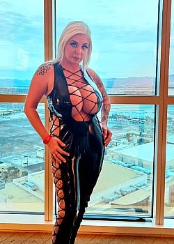Stephanie Rains image 3 of 4