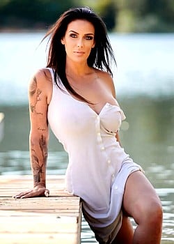 Stephanie Swift (Instagram) image 1 of 1