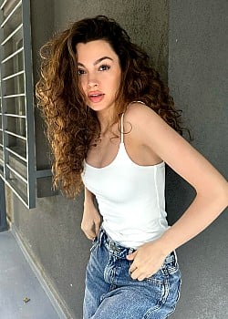 Su Burcu Yazgi Coskun image 4 of 4