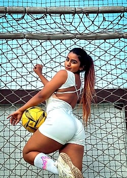 Suhana Khan (Suhu) image 3 of 4