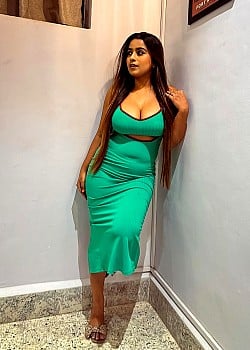 Suhana Khan (Suhu) image 4 of 4