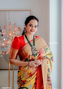 Suja Varunee image 1 of 2
