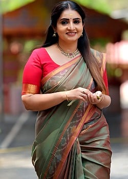 Sujitha Dhanush image 4 of 4