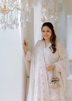Sumona Chakravarti image 3 of 3