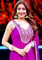 Surbhi Chandna profile photo