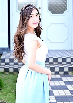 Suzuka Nakajo image 2 of 4