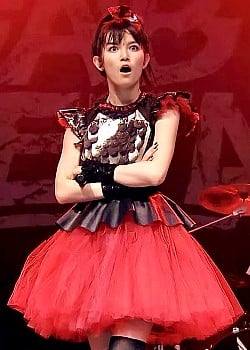 Suzuka Nakamoto image 2 of 4