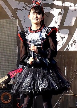 Suzuka Nakamoto image 3 of 4