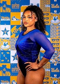 Sydney Barros image 1 of 4