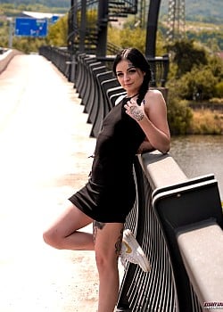 Sydney Shaw image 4 of 4