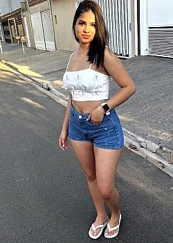 Taina Pereira image 1 of 3