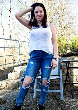 Talia Amanda image 4 of 4