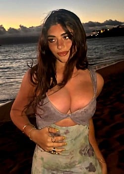 Talia Goldberg image 2 of 2