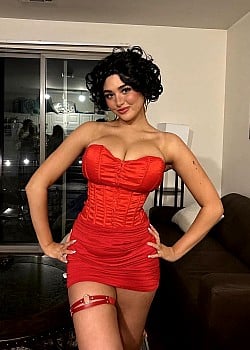 Talia Goldberg image 3 of 3