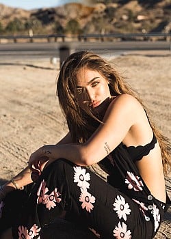 Talia Skye image 2 of 3