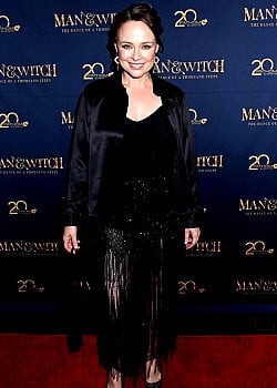 Tami Stronach image 1 of 2