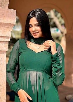 Tamkeen Khan image 3 of 4