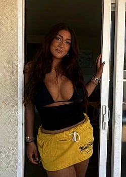 Tara Correa image 4 of 4