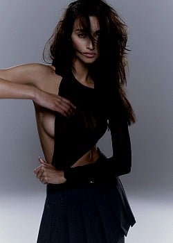 Tara Zoe Woltjes image 2 of 4