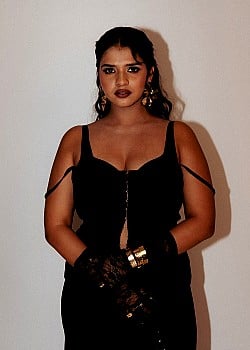 Tarini Shah image 4 of 4