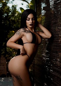 Tatiana Neves image 2 of 2