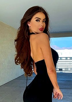 Tay Rose image 2 of 2