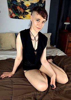 TaylorMorganHi image 4 of 4