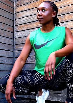 Teahna Daniels image 2 of 2