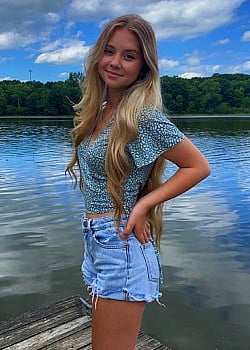 Tegan Marie image 2 of 4