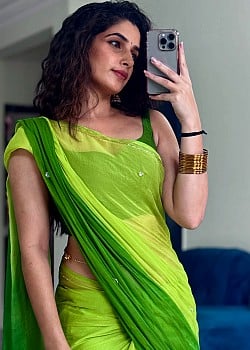 Tejaswini Sharma image 2 of 2