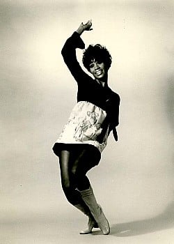 Teresa Graves image 4 of 4