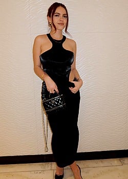 Teresa Suarez image 3 of 3