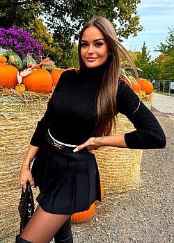 Tereza Benadova image 2 of 2