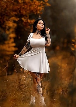 Tereza Simanova image 3 of 4