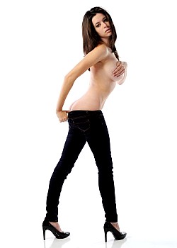 Tess Ellen image 4 of 4