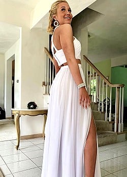 Tess Myers image 3 of 3