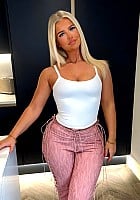 Tess Taylor (Instagram) profile photo