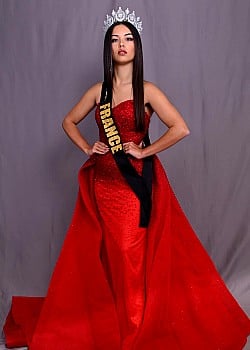 Tessa Leseur image 4 of 4