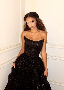 Thalia Elansari image 3 of 4