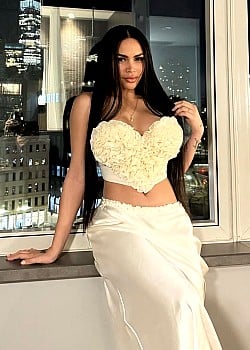 Thalia Lorena image 2 of 2