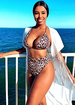 Thayane Silva image 3 of 4