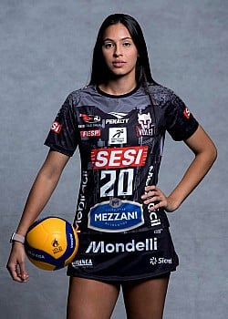 Thays Oliveira image 1 of 1