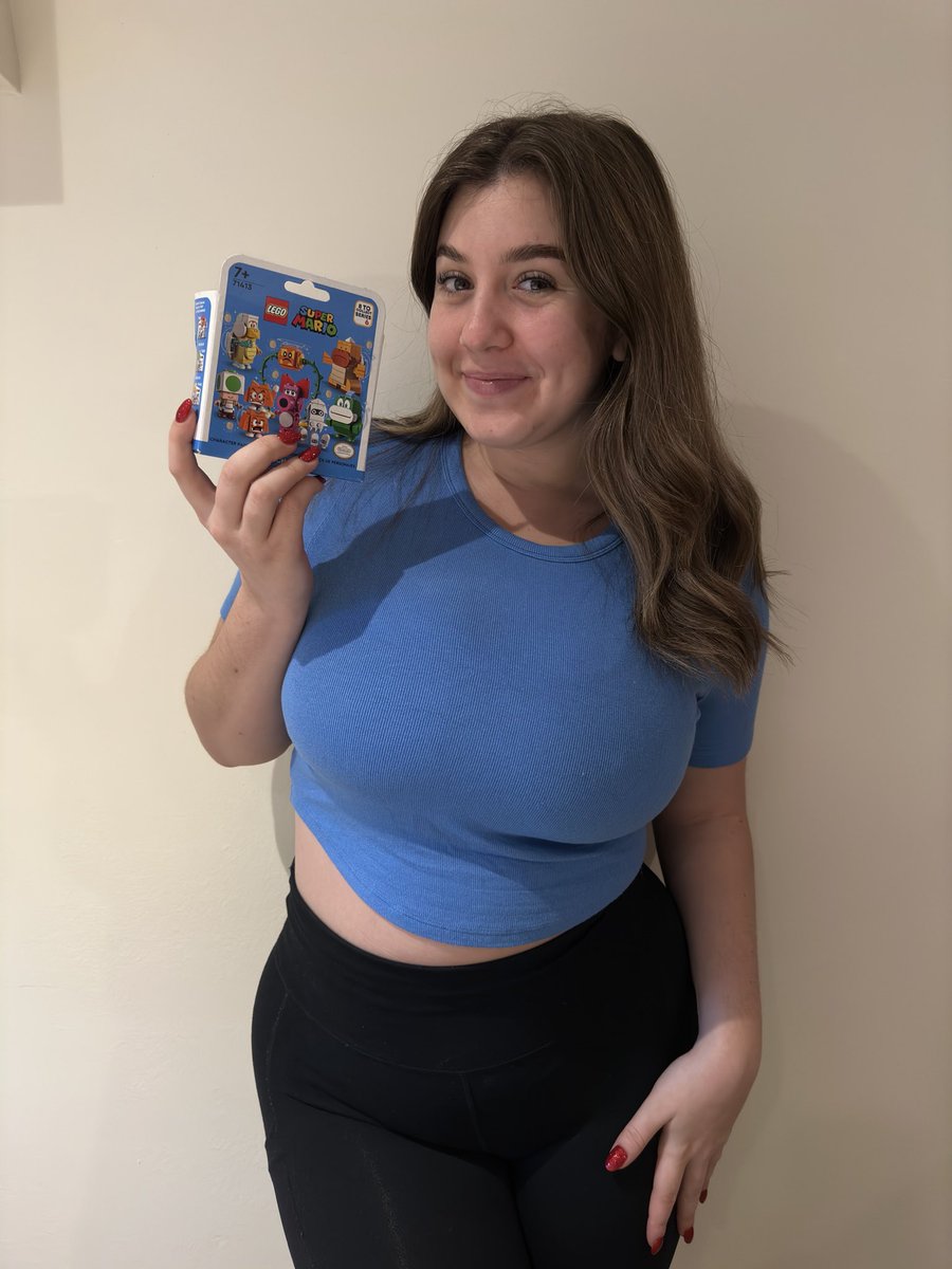 The Lego Mommy - Free pics, galleries & more at Babepedia