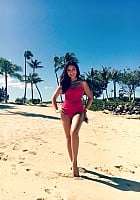 Thia Megia profile photo