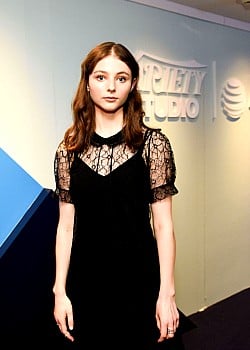 Thomasin McKenzie image 3 of 4