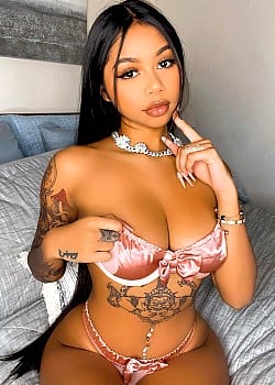 Tianna Lynnm image 4 of 4